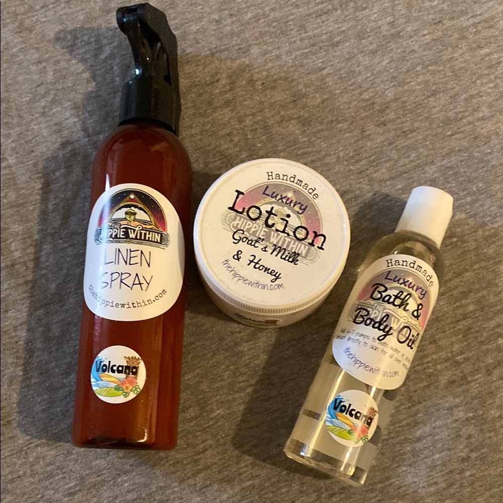 Brown and White Moisturizer and Body Oil Set